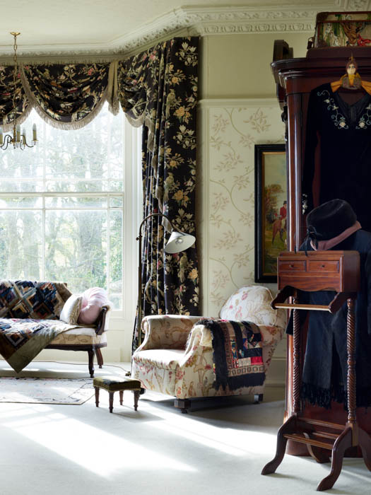 The Black & White Room